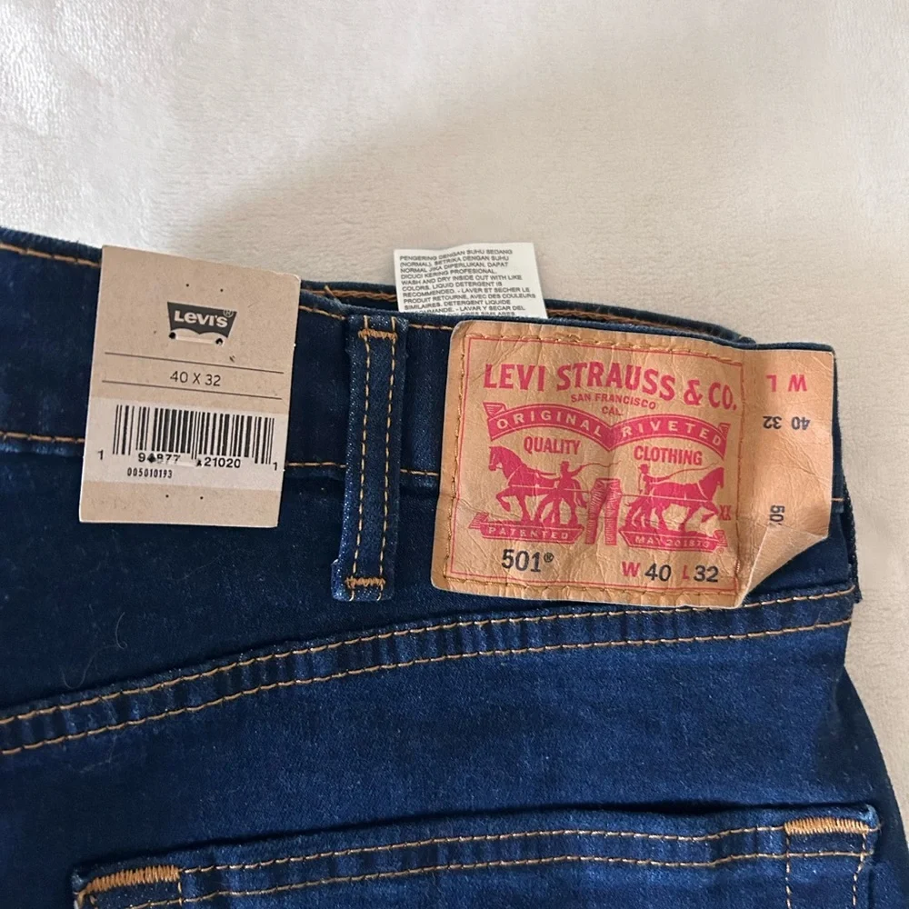 NWT Levi's Men's Dark Indigo Straight Jeans